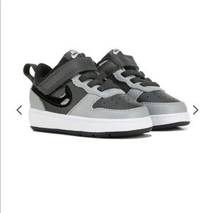 Like-new Nike sneakers (child)